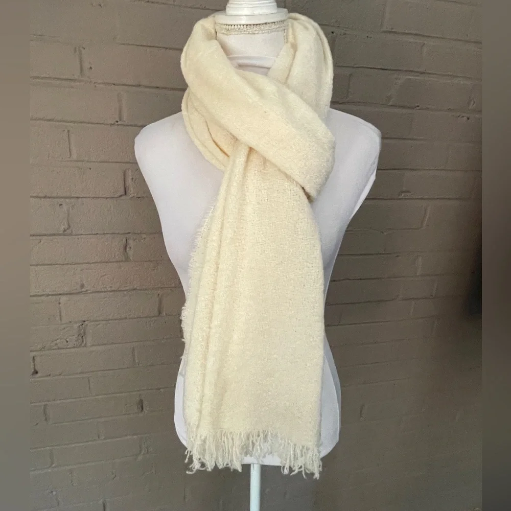 Celtic Irish Lambswool blend Ivory Scarf NWT